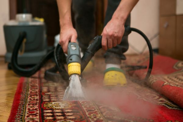 Deep carpet cleaning with steam machine