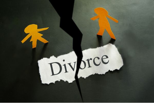Divorce settlement process with legal resolution